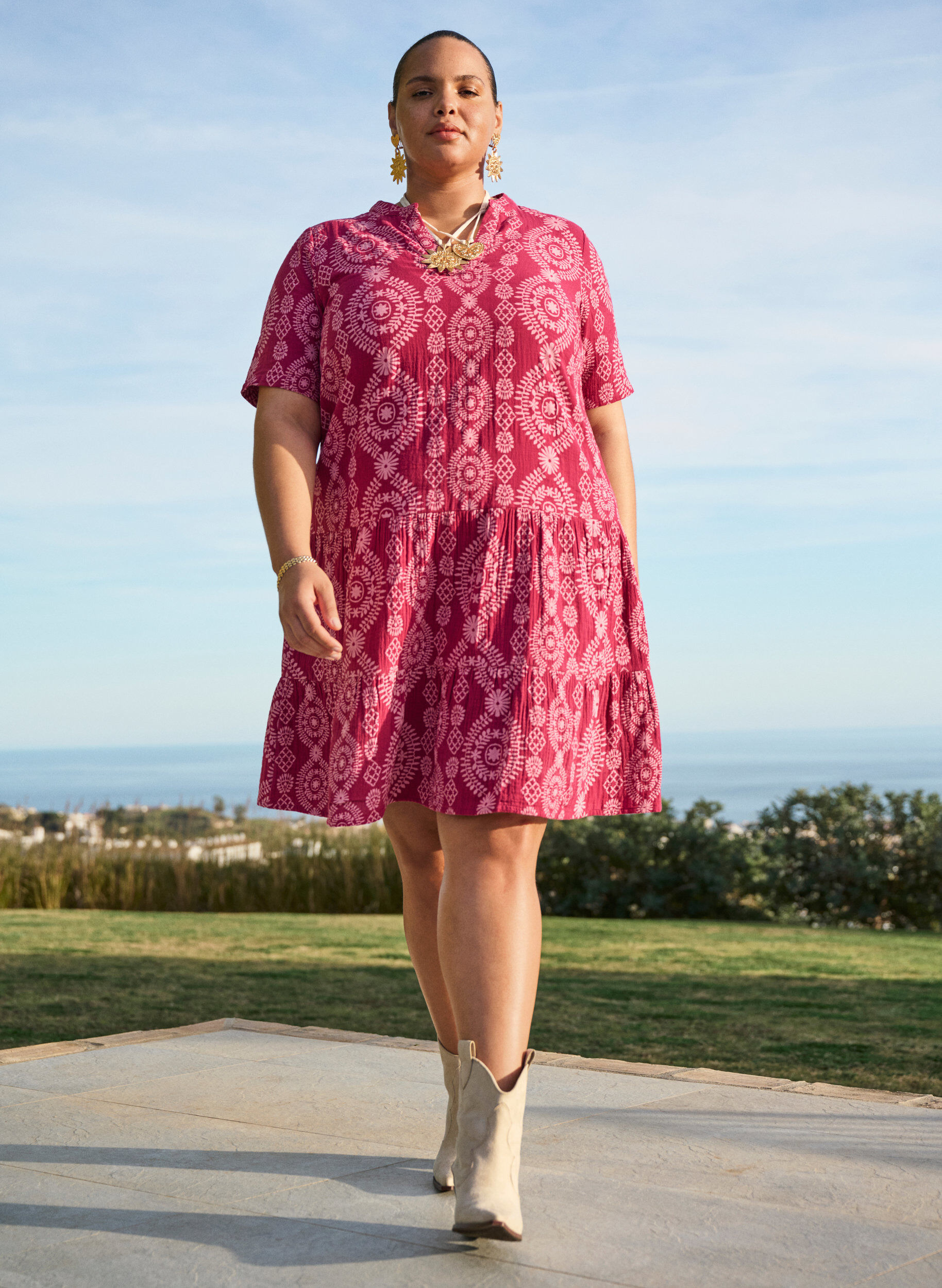 Zizzi Kort kl&auml;nning i bomullsmuslin med m&ouml;nster, 9992, Image image number 0