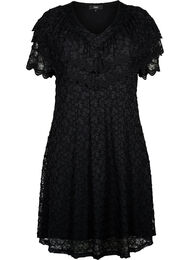 Kortärmad spetsklänning med breda volanger, Black