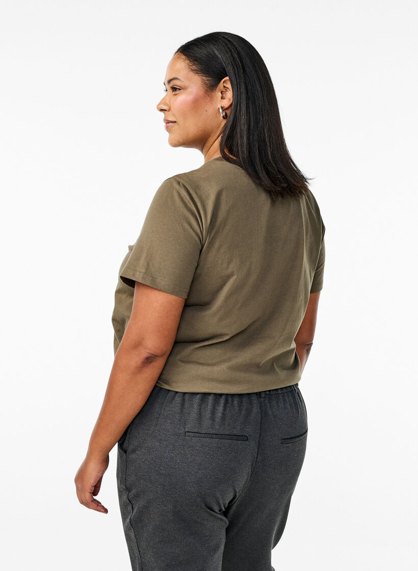 Enkel t-shirt i bomull med rund halsringning, Gr&ouml;n, Model image number 2