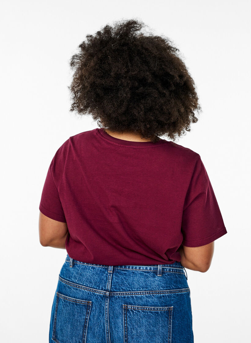 T-shirt i bomull med rund halsringning, Mörk Bordeaux, Model image number 2