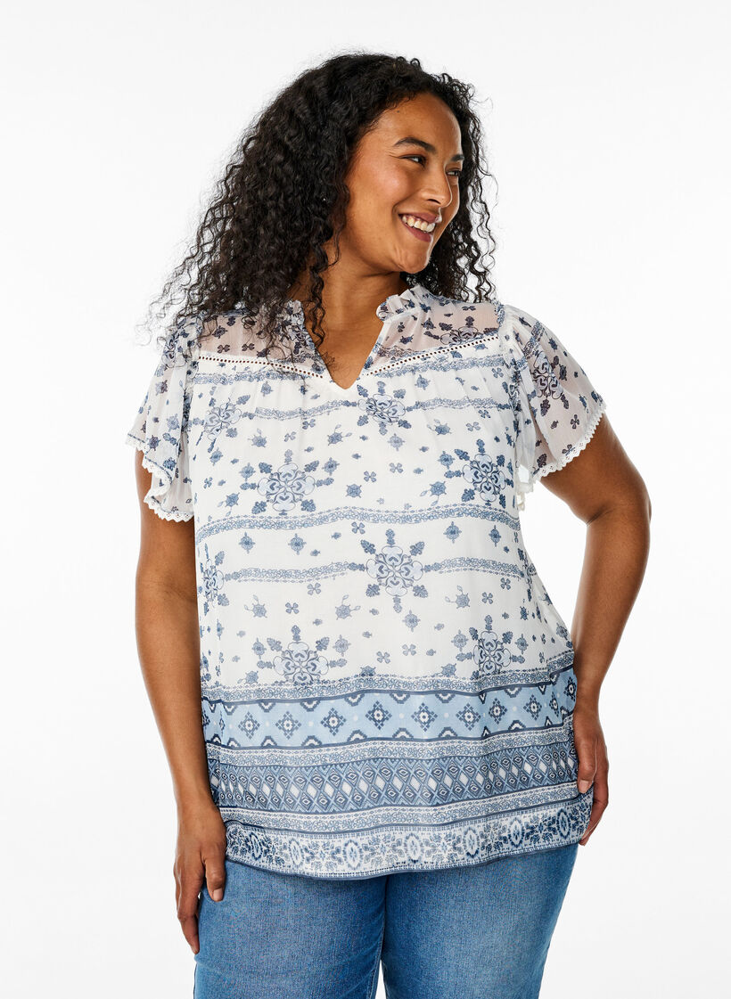 Mönstrad blus med volangdetaljer och korta ärmar, Vit, Model image number 0