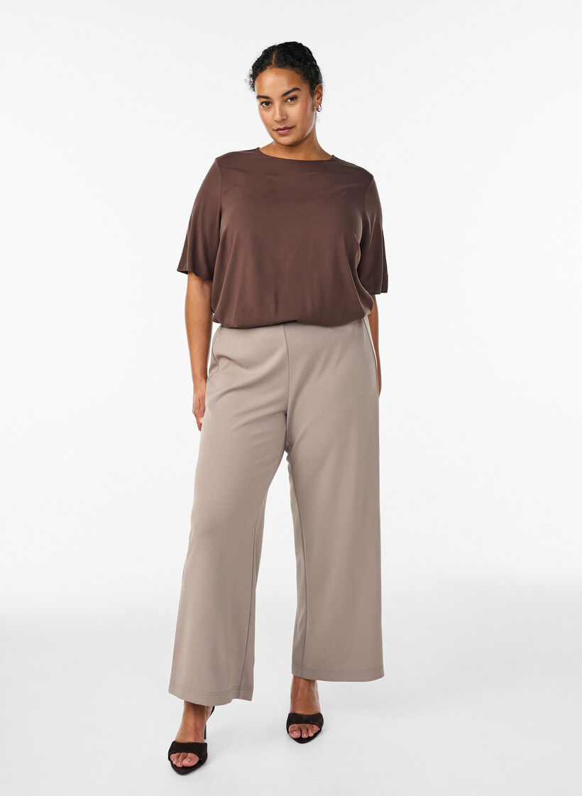 Kort&auml;rmad v&auml;vd blus med rund hals, Brun, Model image number 1
