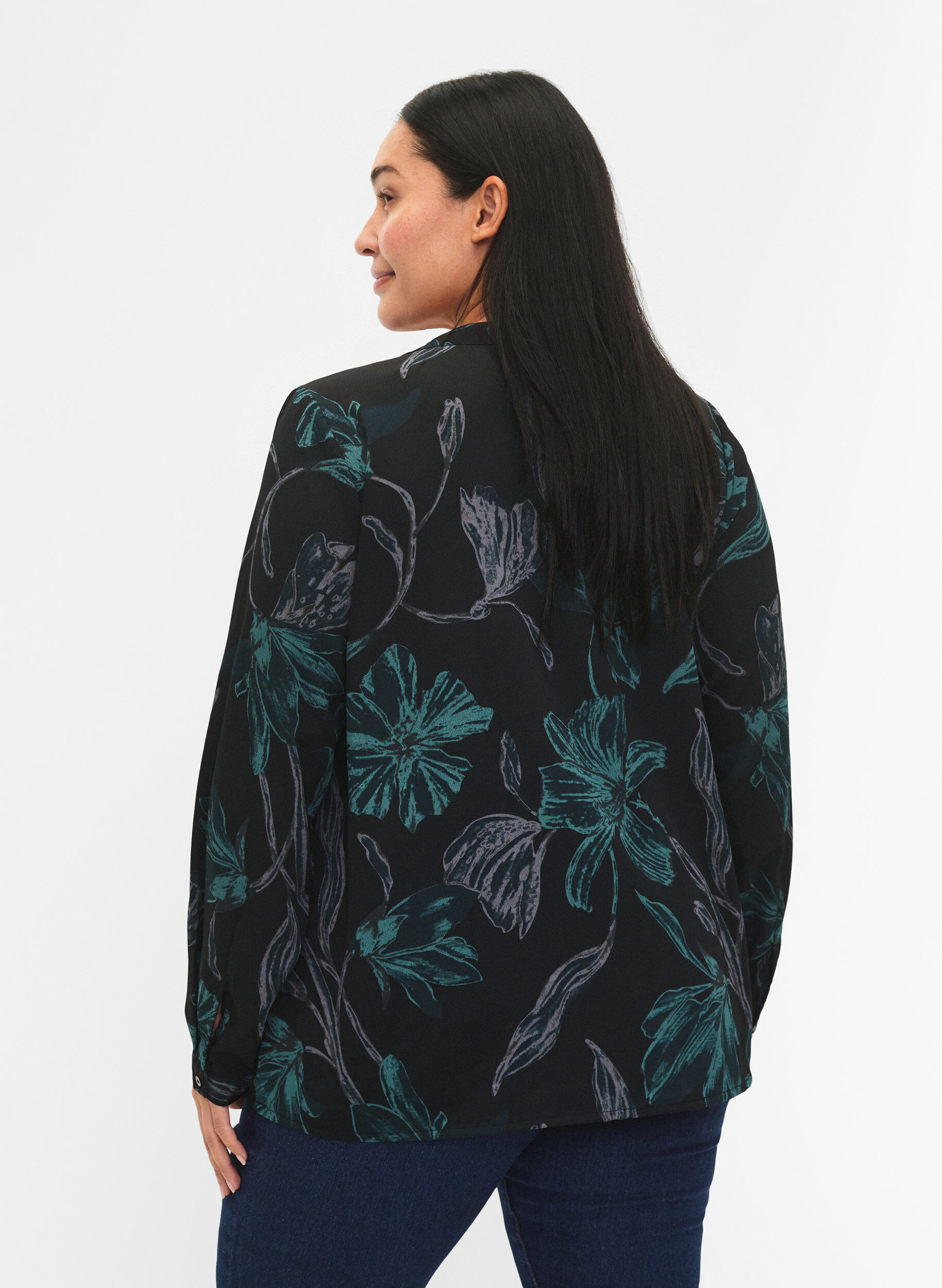 Zizzi FLASH - L&aring;ng&auml;rmad blus med tryck, Black Scarab Flower, Model image number 1