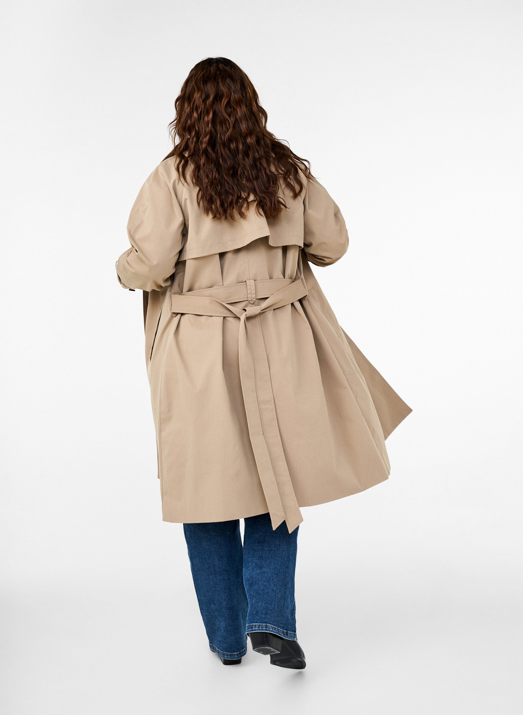 Zizzi Klassisk l&aring;ng trenchcoat med b&auml;lte, Chinchilla, Model image number 1