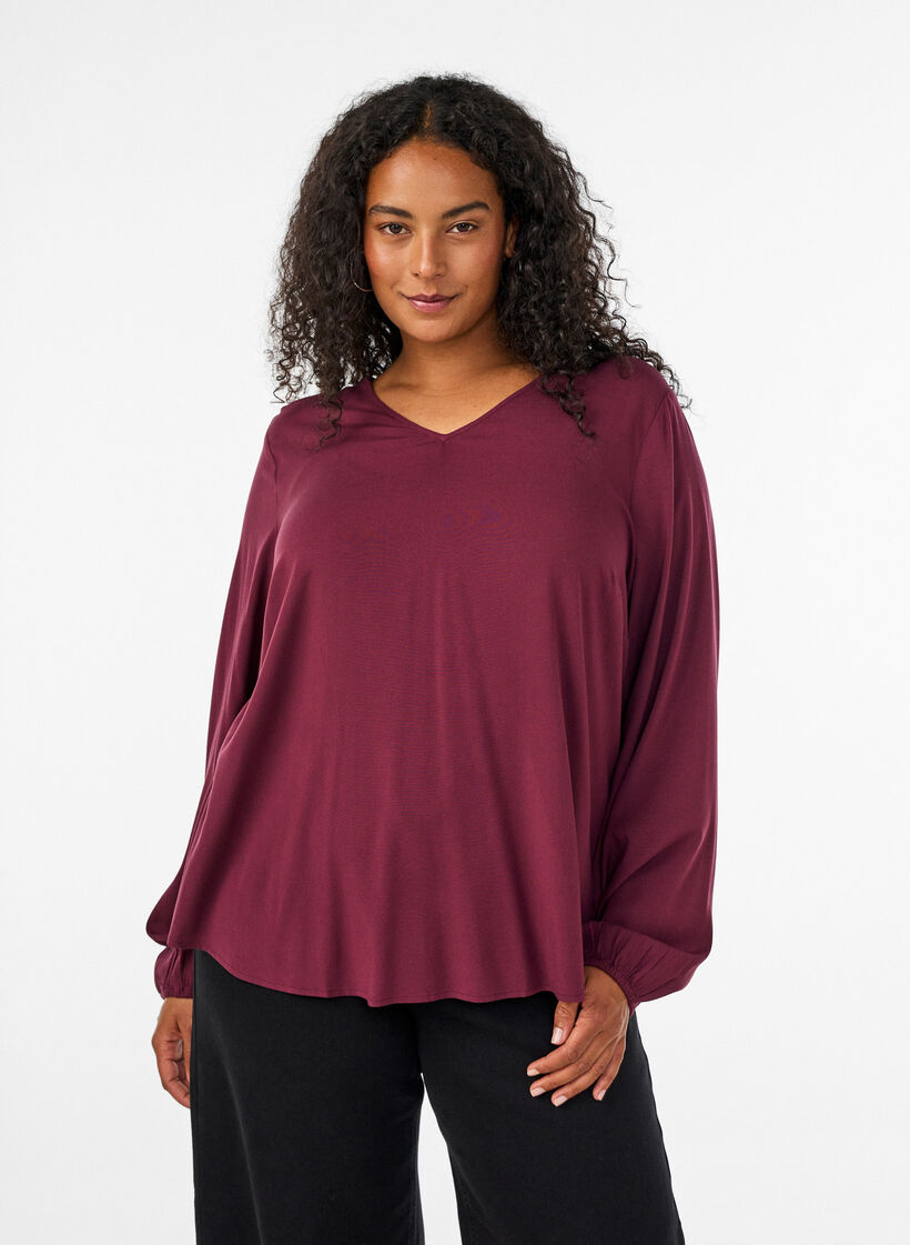 Blus i viskos med v-ringning och rundad nederkant, R&ouml;d, Model image number 0