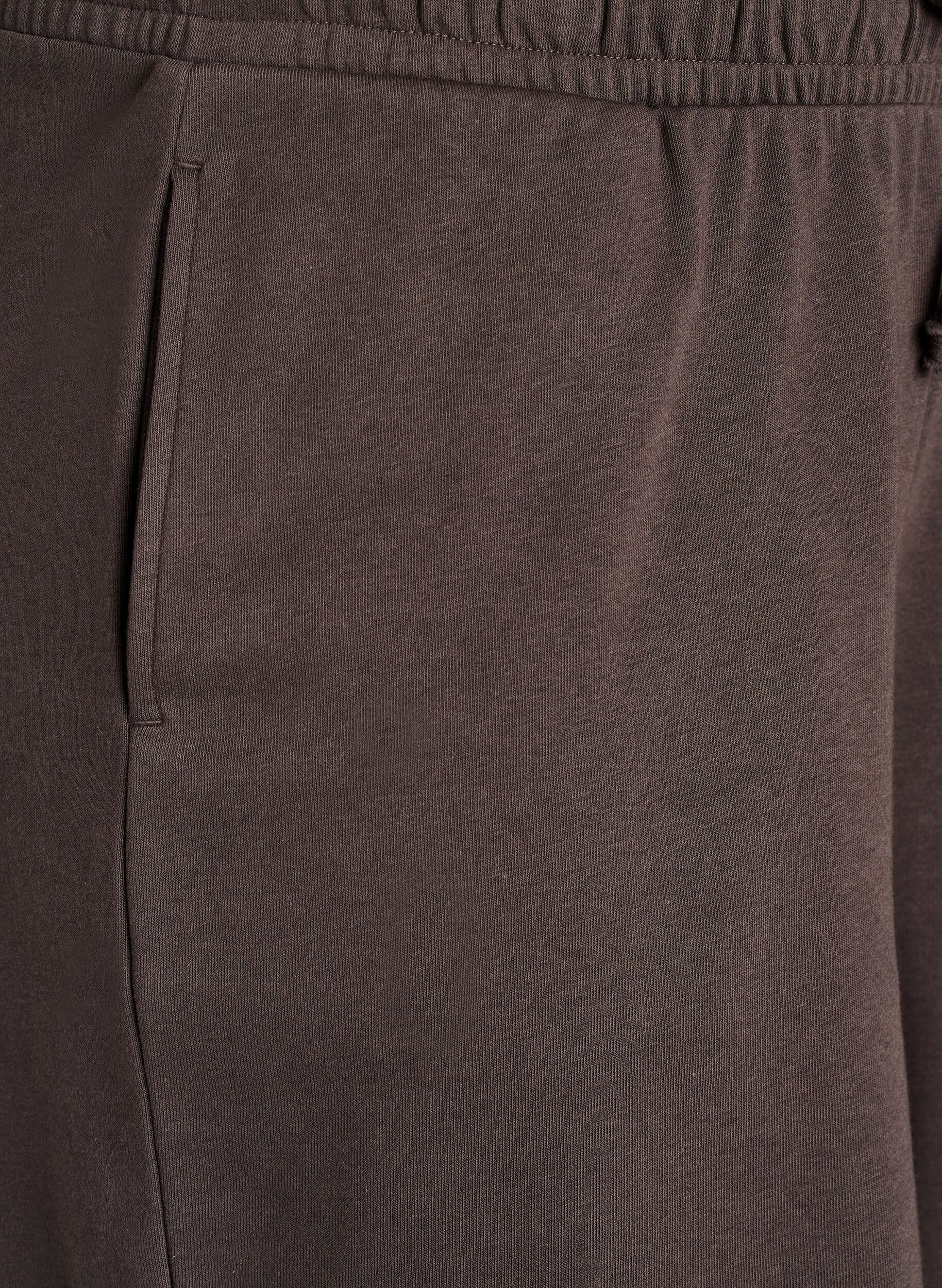 Zizzi Sweatshorts med h&ouml;g midja och fickor, Brun, Packshot image number 2