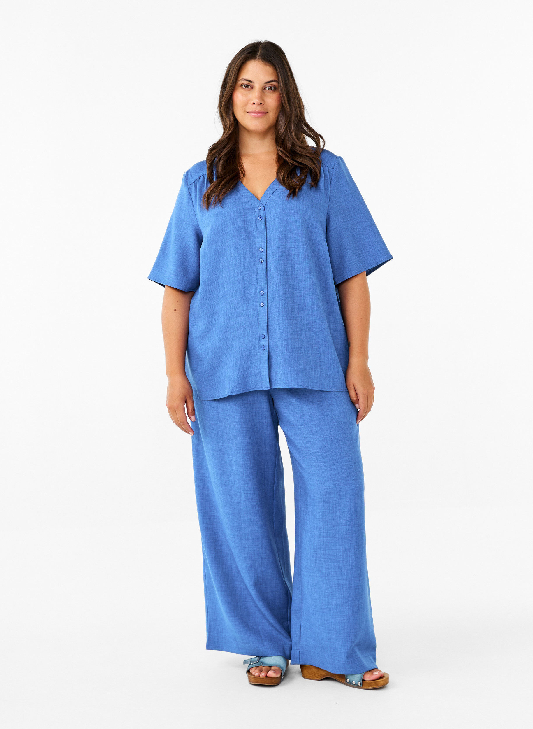 ZizziV-ringad skjortblus med korta &auml;rmar, Bl&aring;, Model image number 1