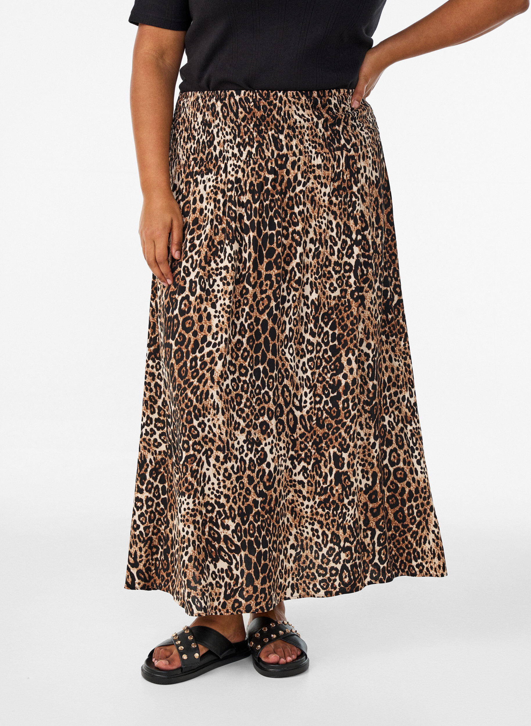 ZizziMaxikjol i viskos med smock, Brun, Model image number 2