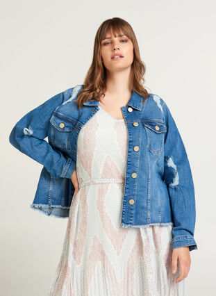 Jeansjacka med slitna detaljer, Light blue denim, Model image number 0