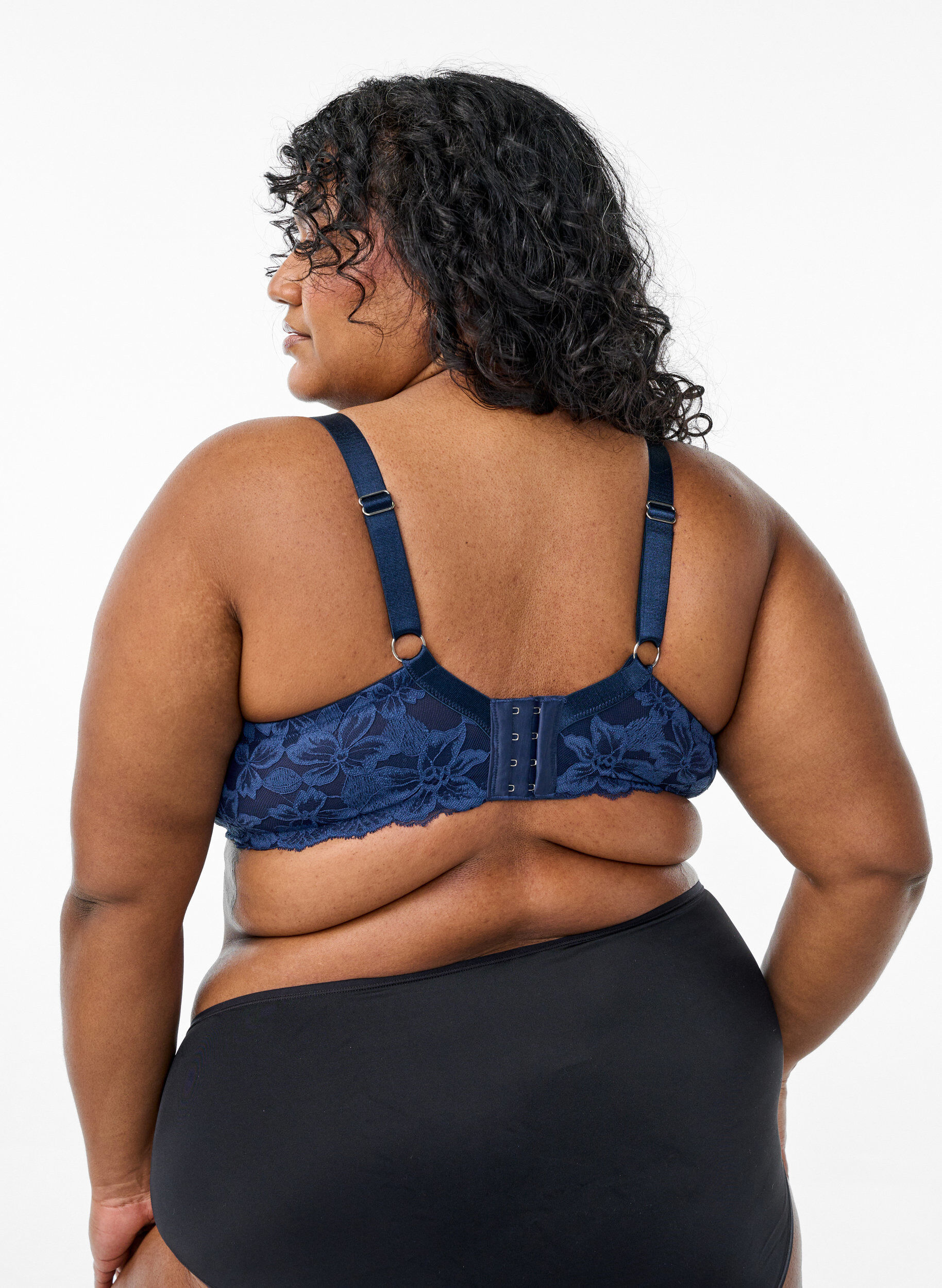 Zizzi Bh med formpressade kupor i spets, Bl&aring;, Model image number 2