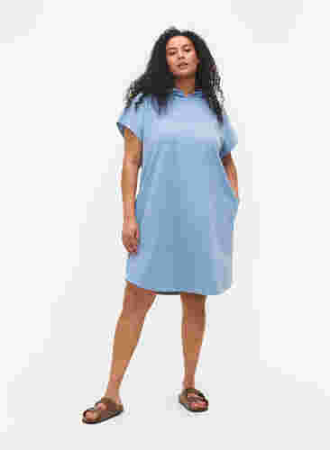 Kortärmad swetshirtklänning med huva, Faded Denim, Model image number 2