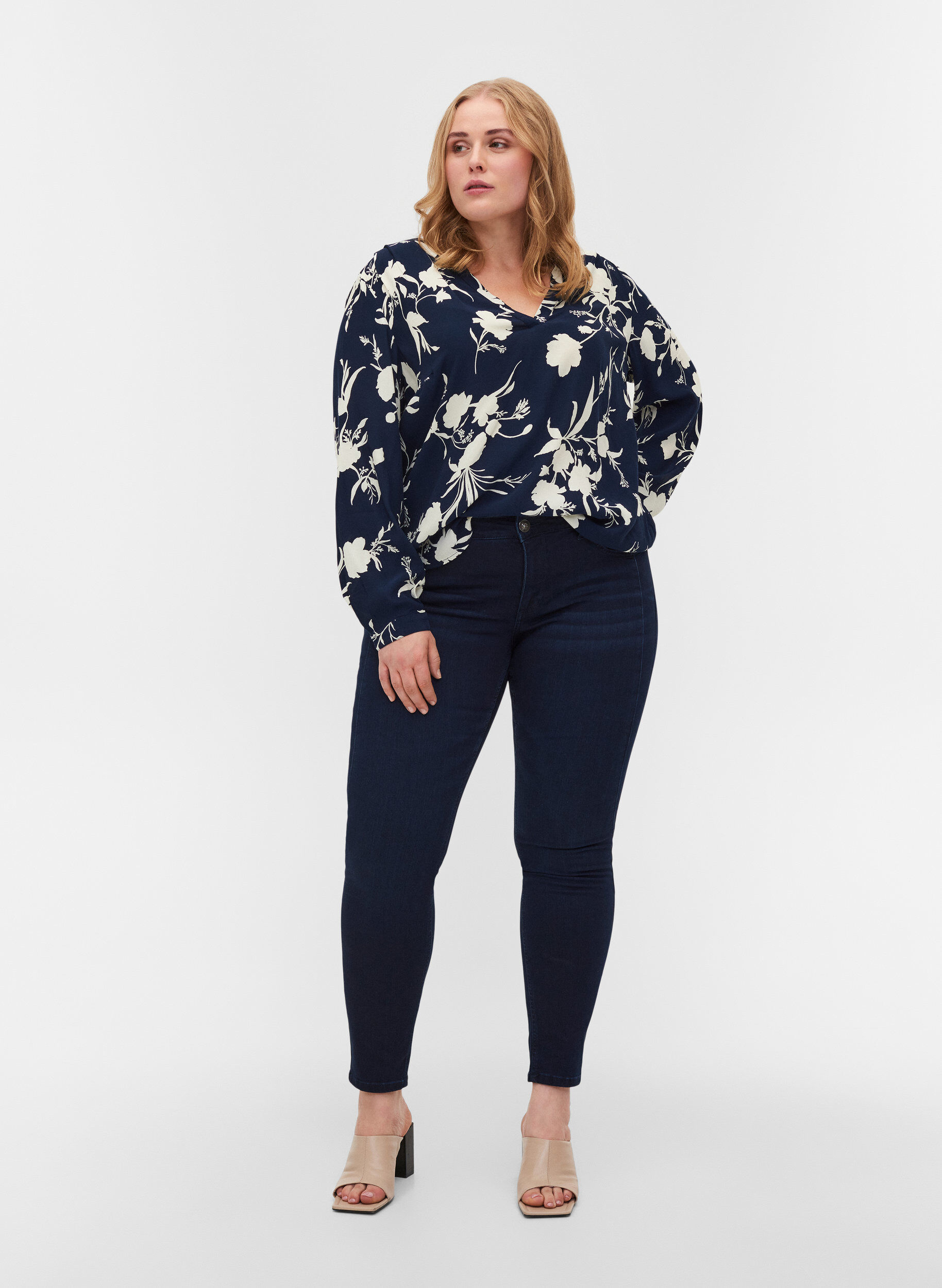 Zizzi jeans sanna extra slim top