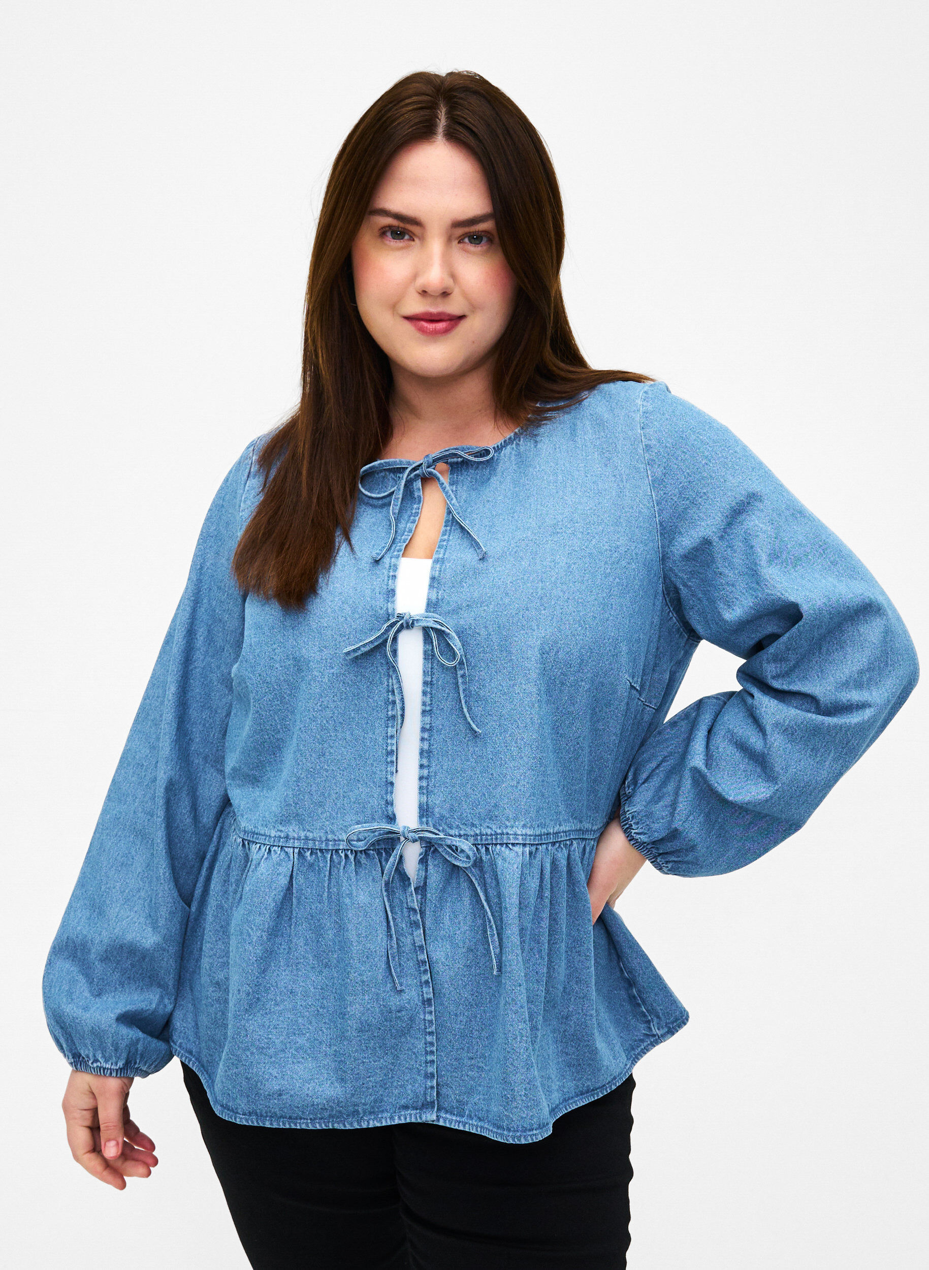 ZizziPeplum denimblus med knytband, Light Blue Denim, Model image number 0