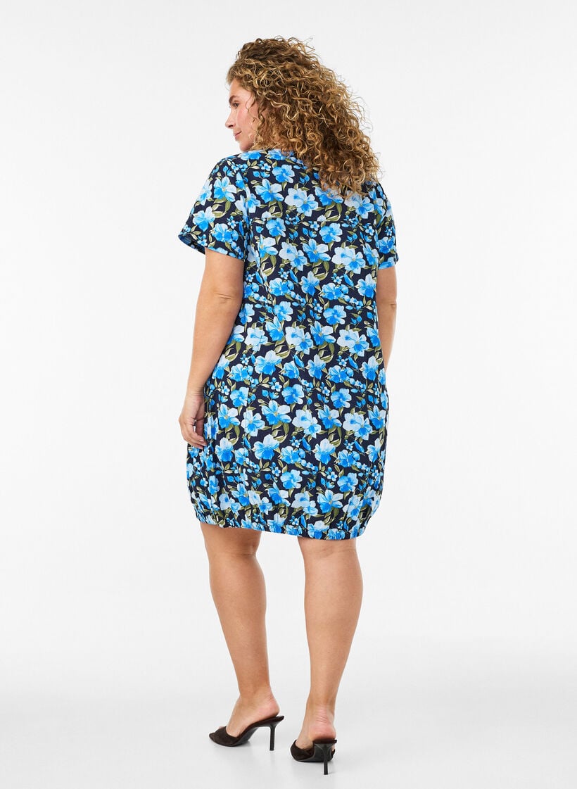 Kort&auml;rmad bomullskl&auml;nning med m&ouml;nster, Bl&aring;, Model image number 2