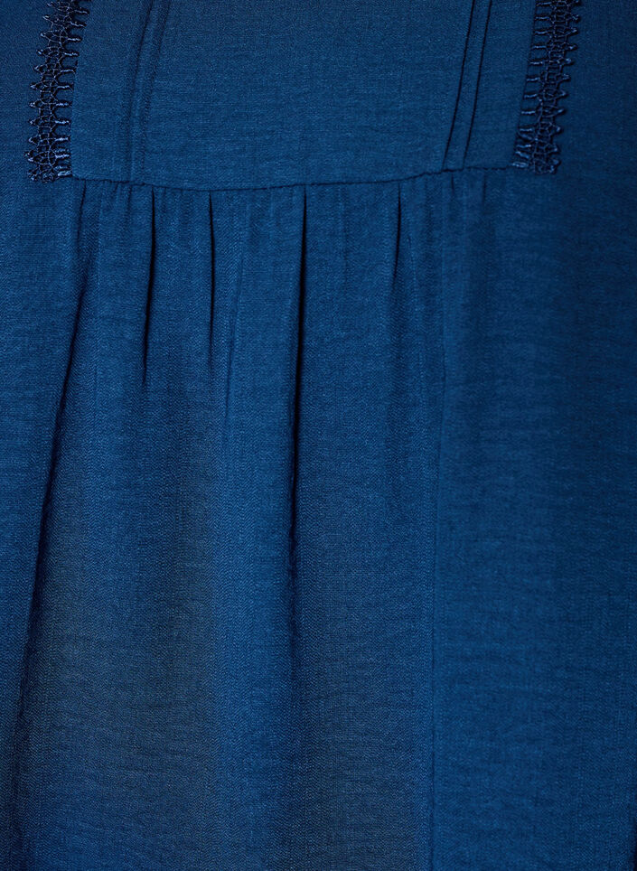 Blus med v-ringning och virkat band, Bl&aring;, Packshot image number 2
