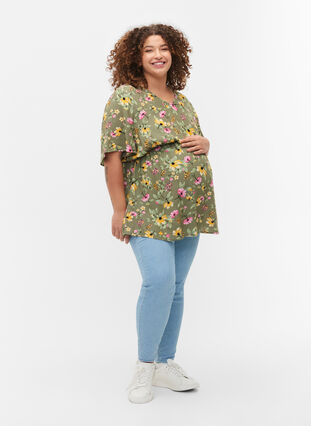 Tunika för gravida i viskos med blommönster, Green Flower Print, Model image number 2
