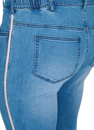 Croppade Sanna jeans med dekorativ rand på sidan, Light blue denim, Packshot image number 3