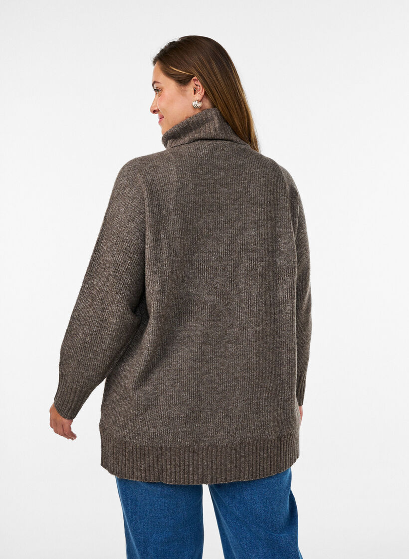 L&ouml;st stickad tr&ouml;ja med polokrage, Brun, Model image number 2