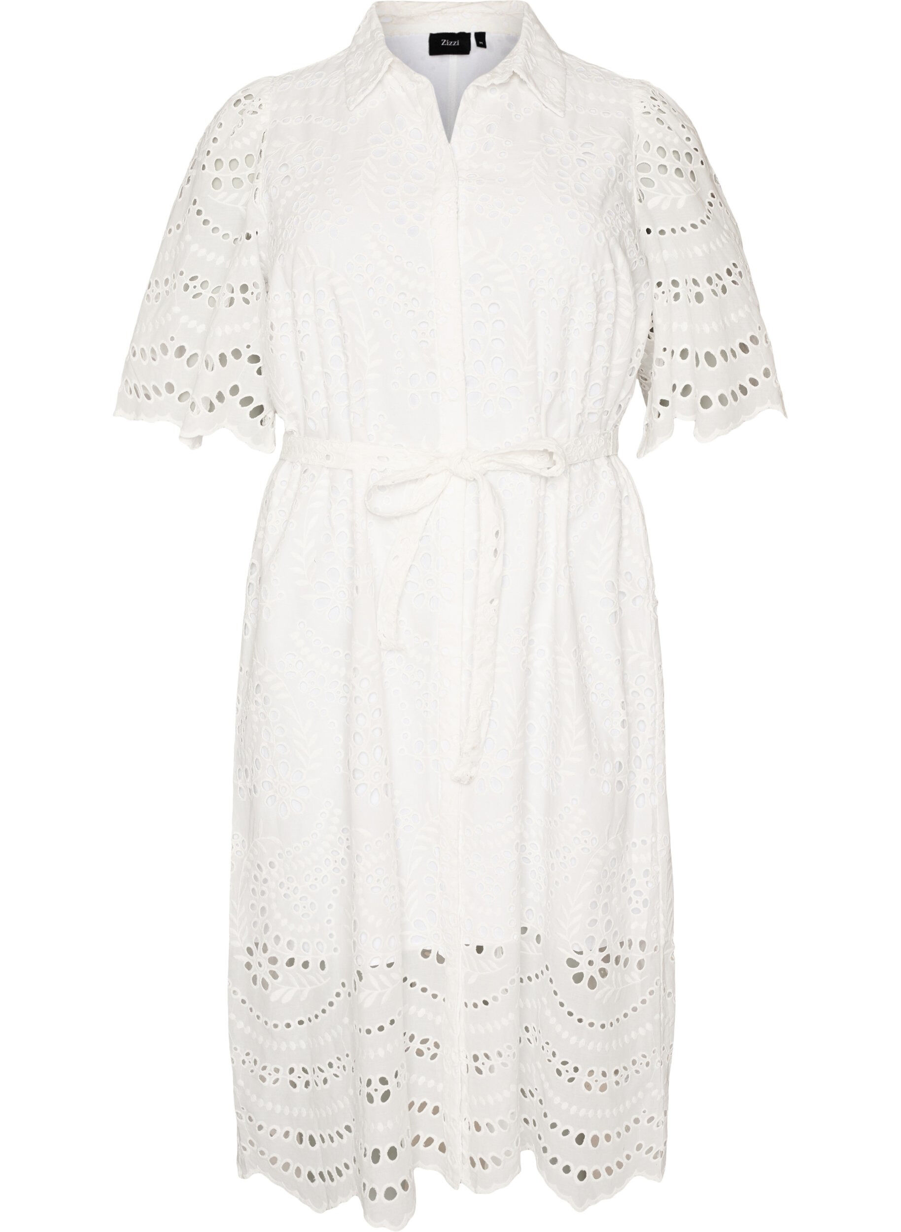 Skjortkl&auml;nning i broderie anglaise med knytb&auml;lte
