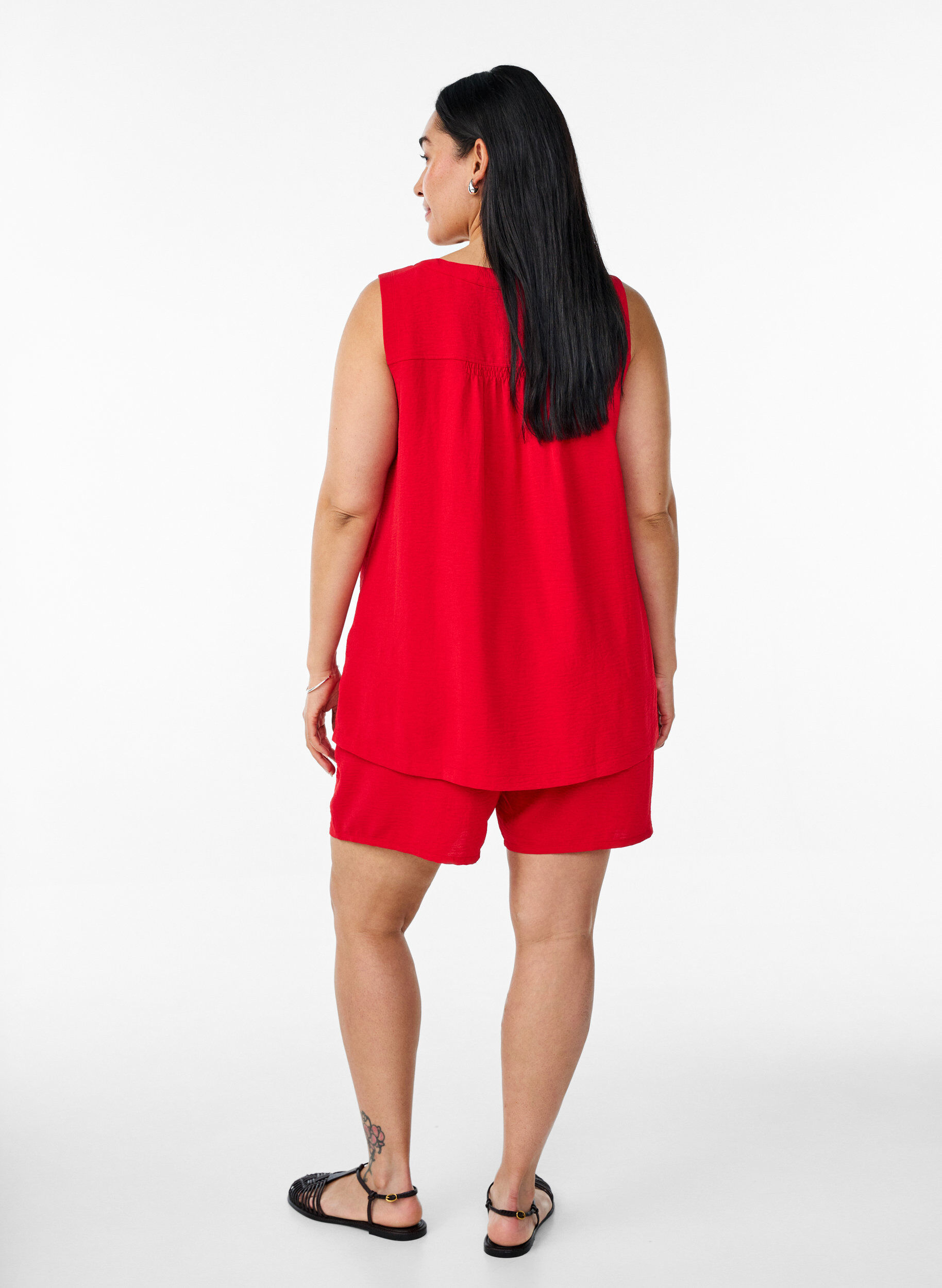 ZizziShorts med fickor och res&aring;r i midjan, R&ouml;d, Model image number 2