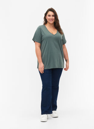 FLASH - T-shirt med v-ringning, Balsam Green, Model image number 2