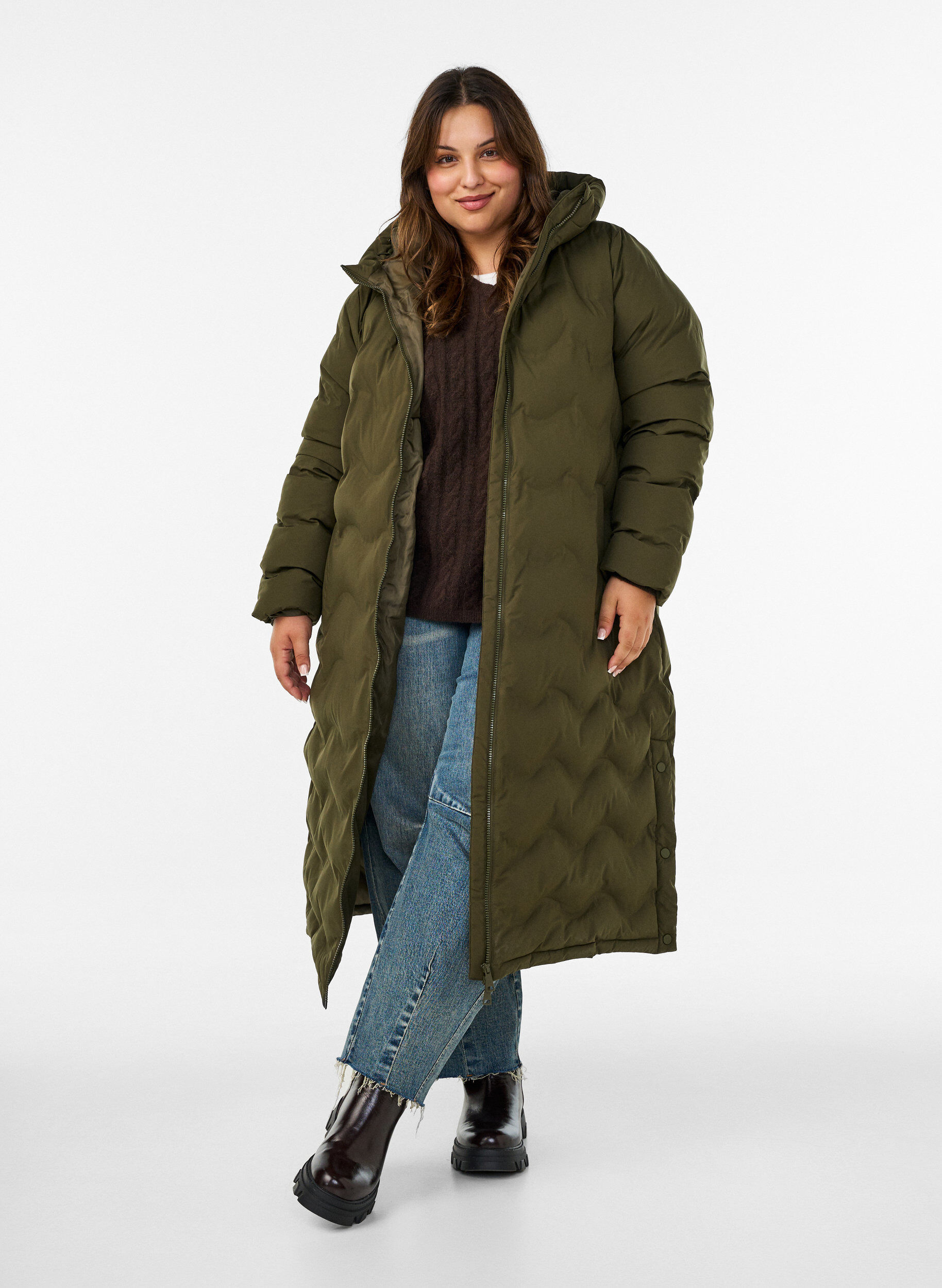 ZizziL&aring;ng pufferjacka med huva och v&aring;gm&ouml;nster, Gr&ouml;n, Model image number 1