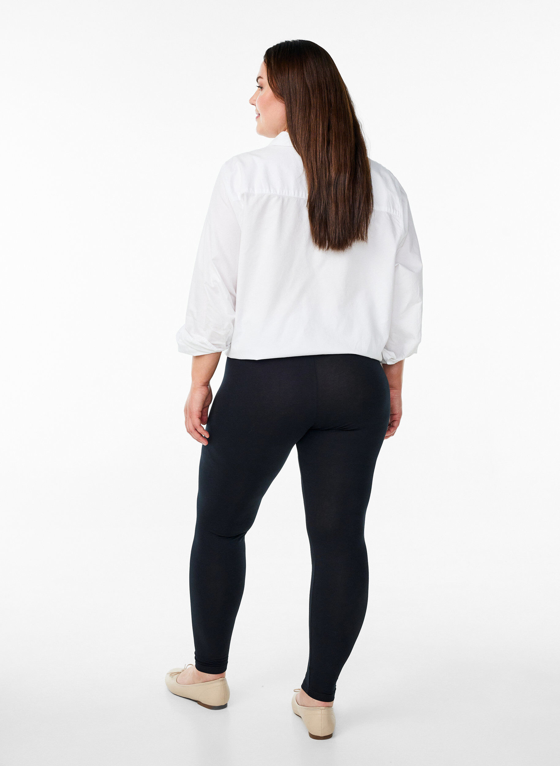Zizzi Basleggings i viskos, Svart, Model image number 2
