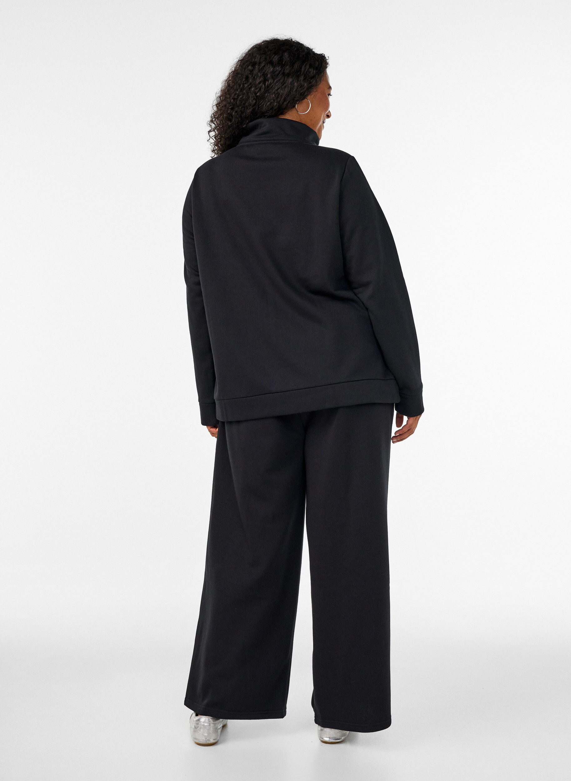 ZizziSweatpants med h&ouml;g midja och vida ben, Svart, Model image number 1