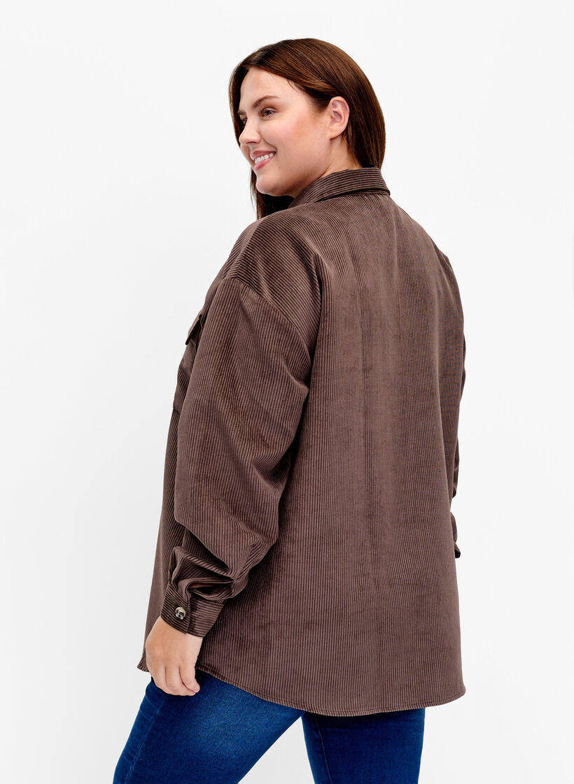 Långärmad sammetsskjorta med bröstfickor, Java, Model image number 1