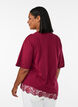 T-shirt med asymmetrisk spetskant, R&ouml;d, Model image number 2