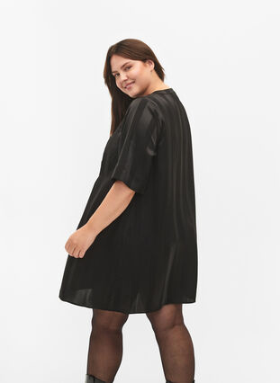 A-linjeformad klänning med ränder och halv ärm, Black, Model image number 1