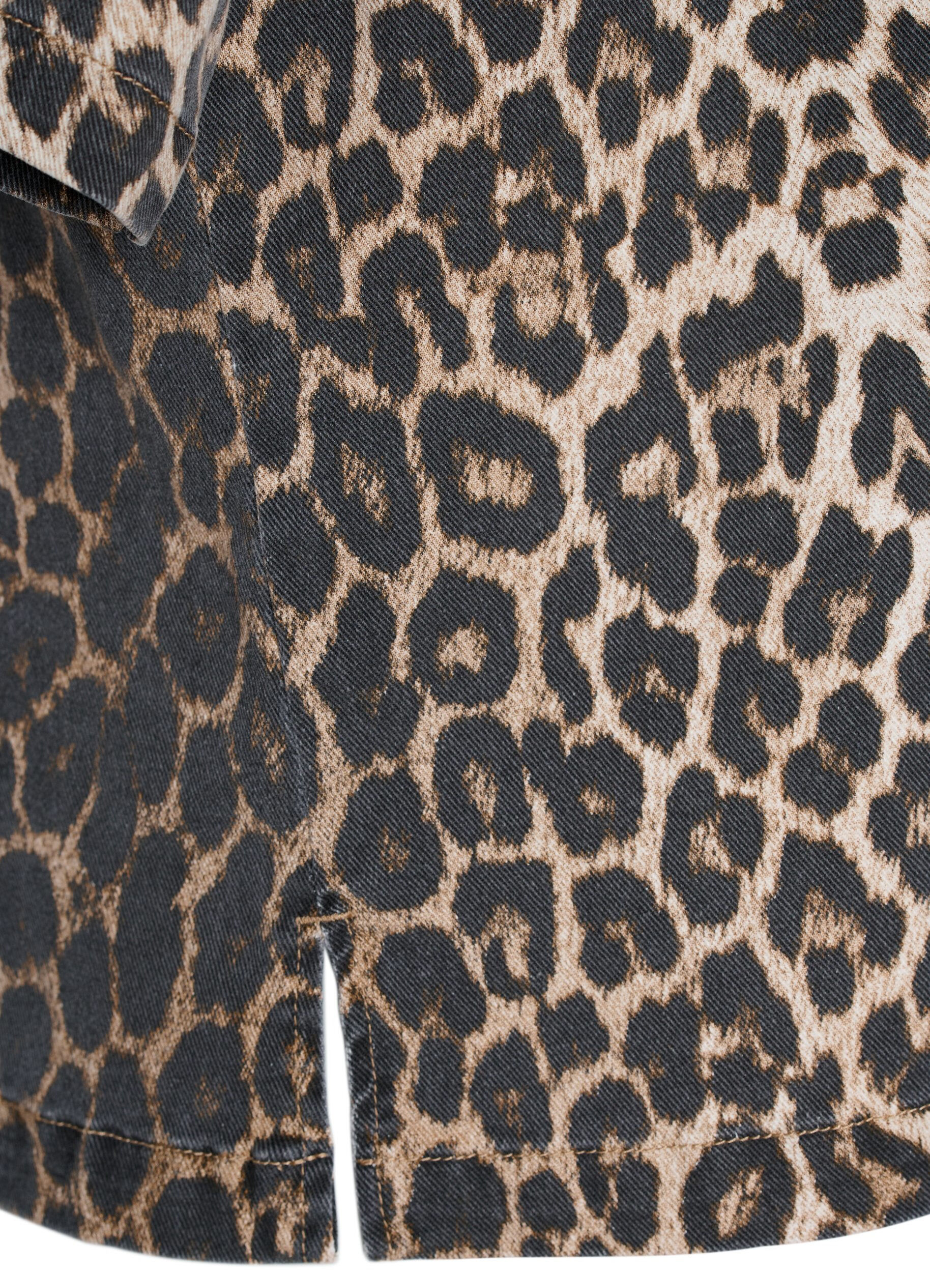 Zizzi Jeansblus med leopardtryck, krage och halvl&aring;nga &auml;rmar, Brun, Packshot image number 3