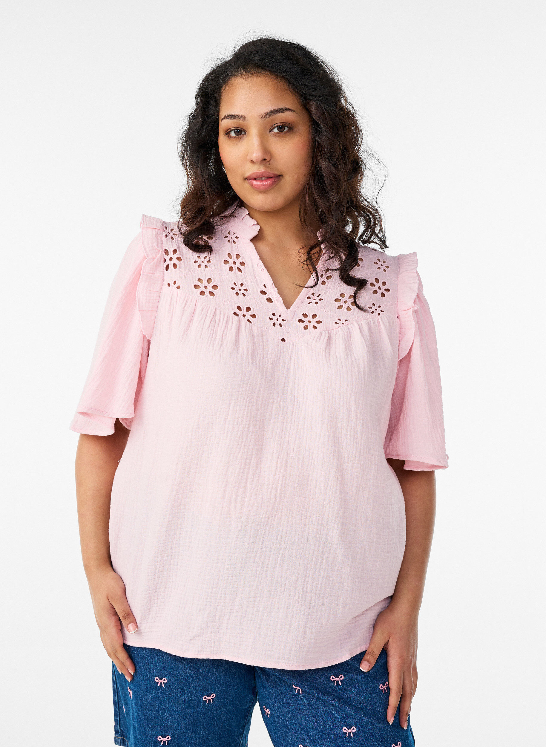 Blus i bomullsmuslin med broderie anglaise och 1/2-&auml;rm, Rosa, Model
