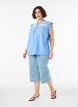 &Auml;rml&ouml;s blus i bomull med volangkanter, Bl&aring;, Model image number 1