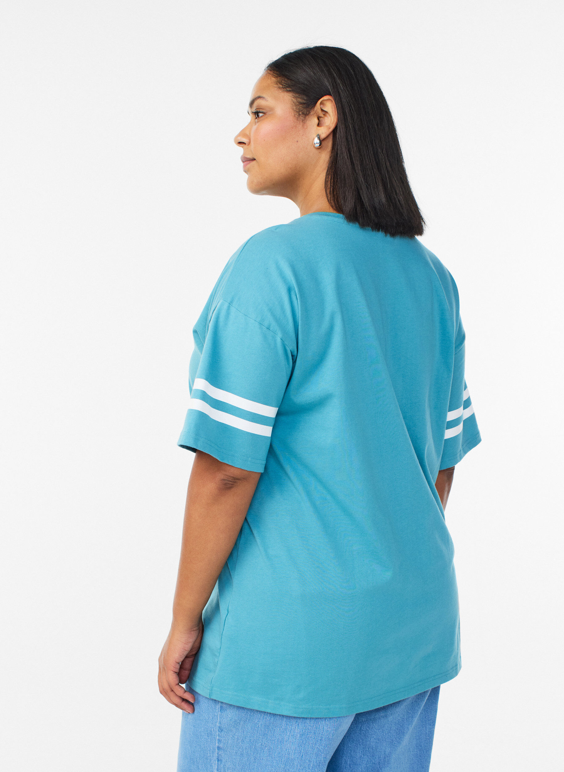 Zizzi Sportig oversized college-t-shirt, Bl&aring;, Model image number 2