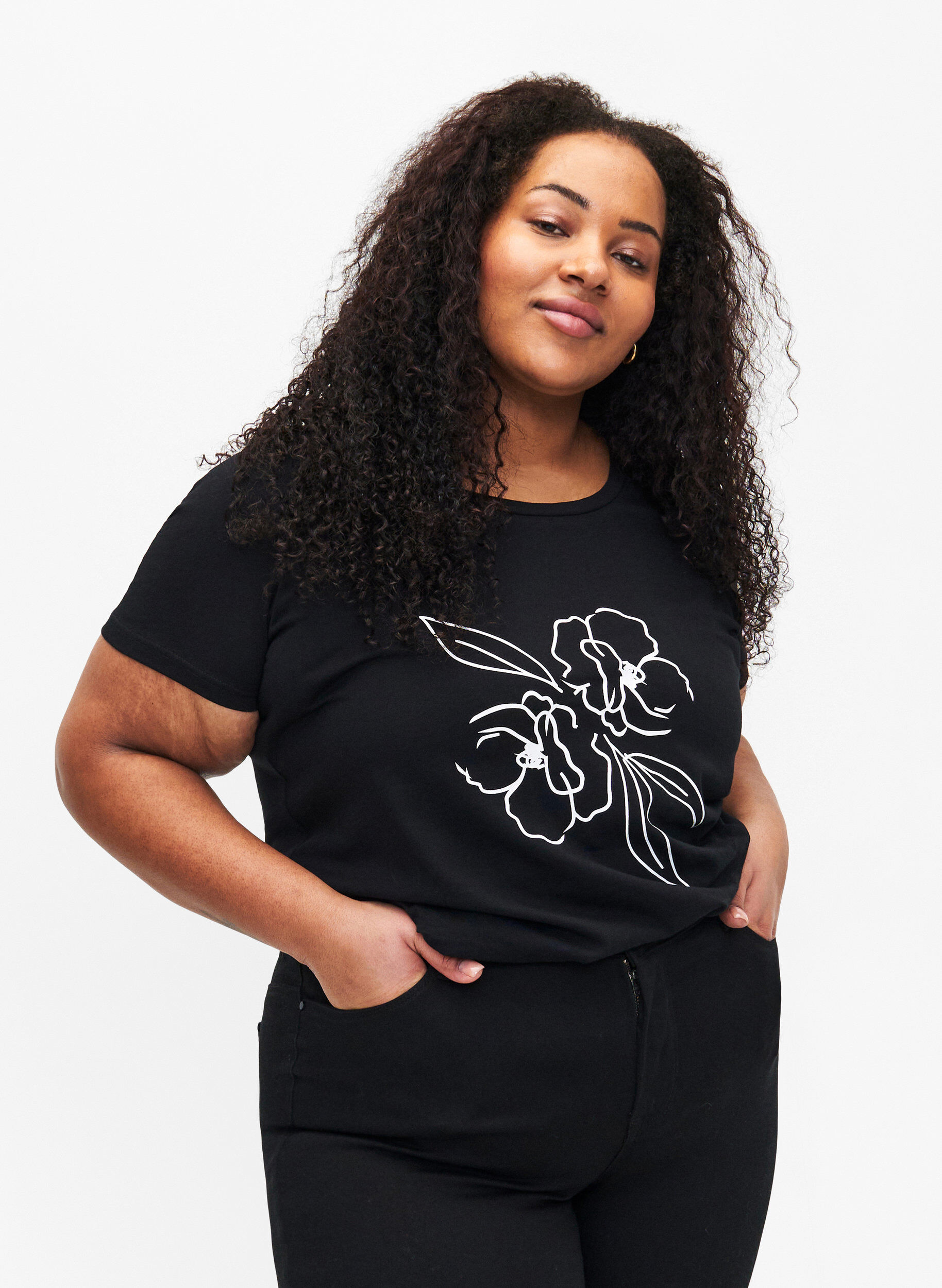 Zizzi T-shirt i bomull med motiv, Black w. Flower, Model image number 0