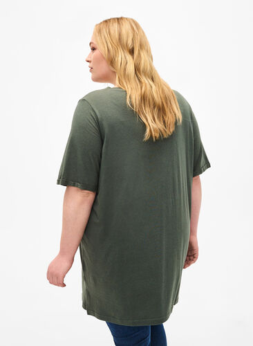 Enfärgad oversize t-shirt med v-hals, Thyme, Model image number 1