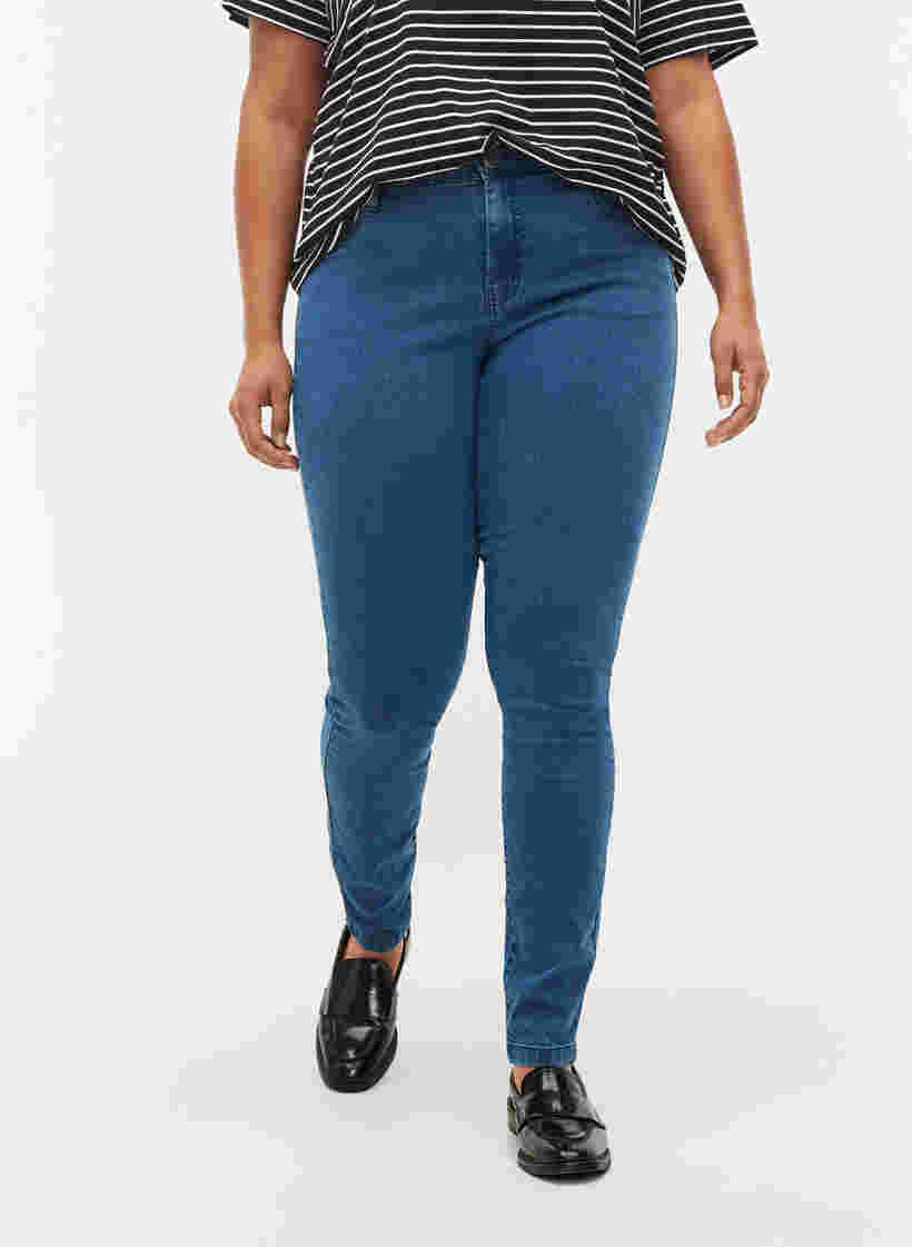 Super slim Amy jeans med hög midja, Mid Blue, Model image number 2