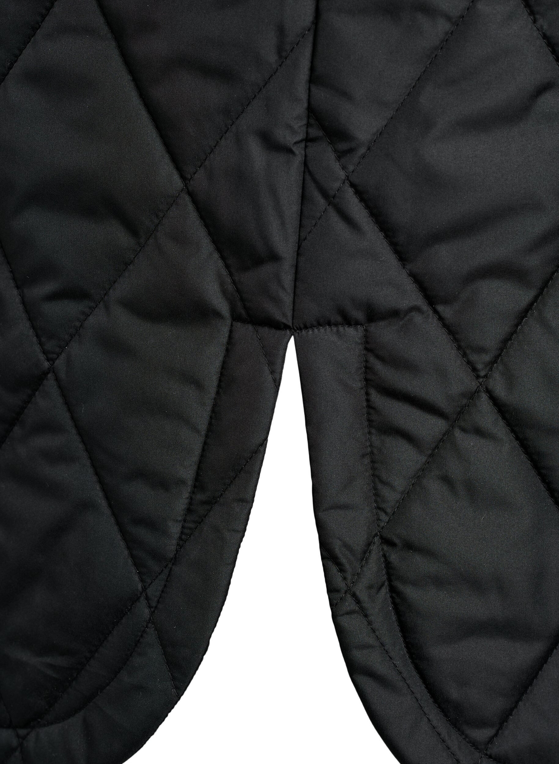 ZizziL&aring;ng quiltad v&auml;st med tryckknappar, Svart, Packshot image number 4
