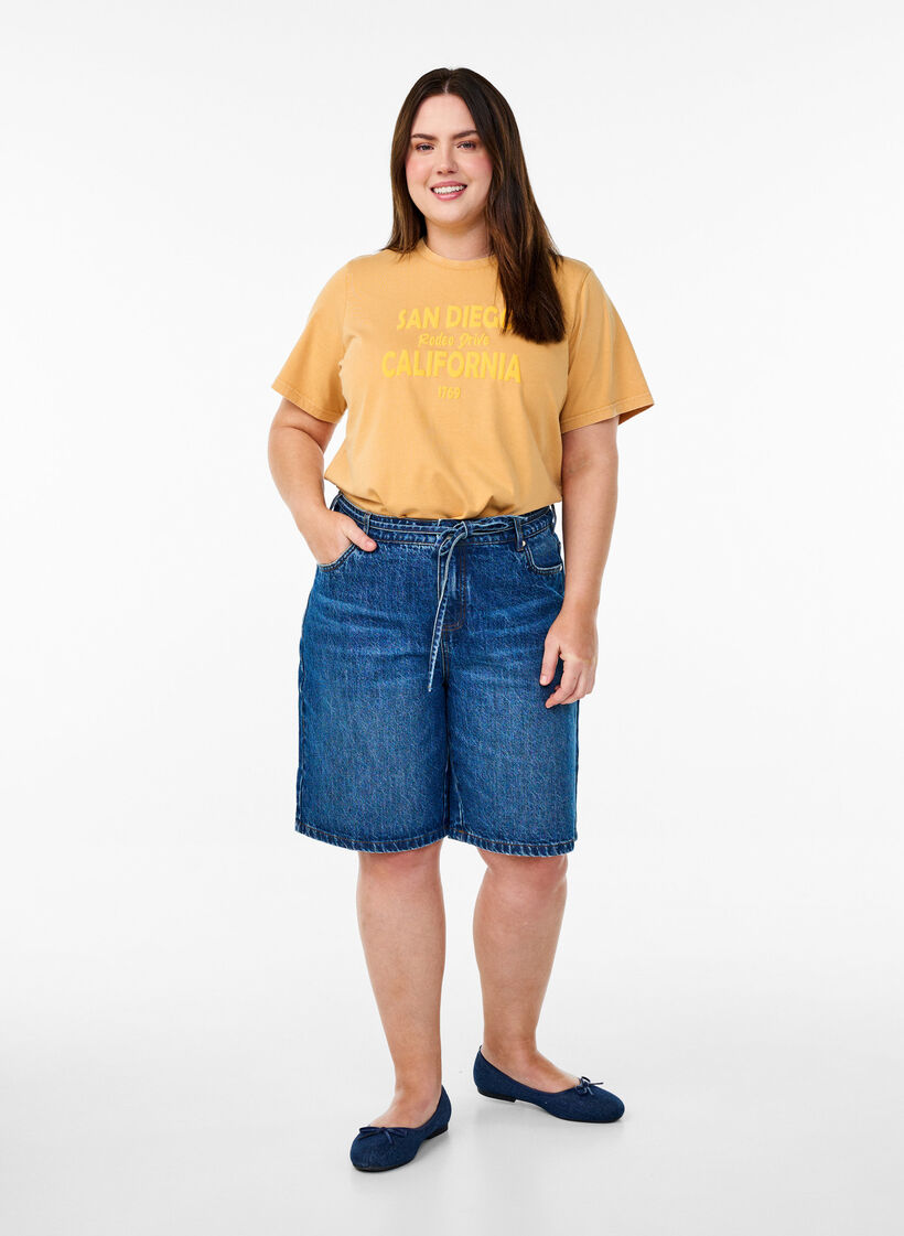 T-shirt i ekologisk bomull med coolt tryck, Gul, Model image number 1