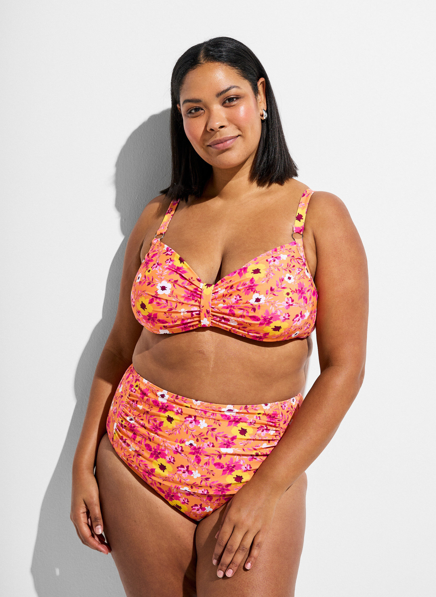 ZizziBikinitopp med bygel och m&ouml;nster, Orange, Model image number 1