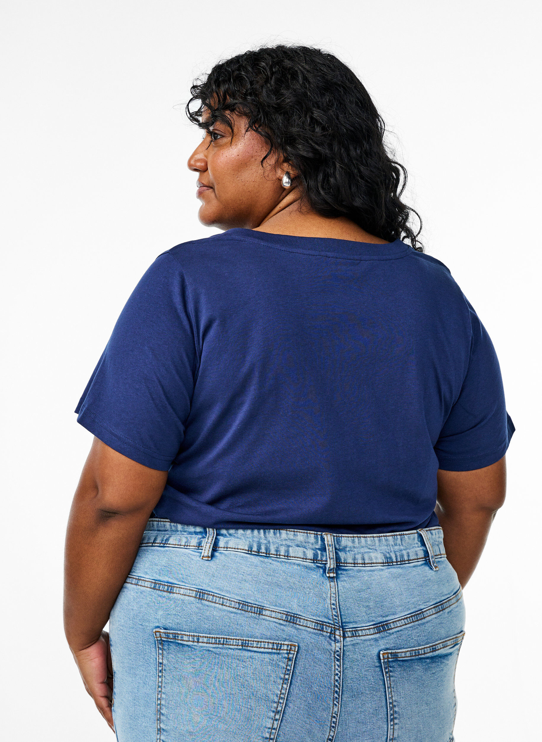 Zizzi Enkel T-shirt i bomull med v-ringning, Bl&aring;, Model image number 2