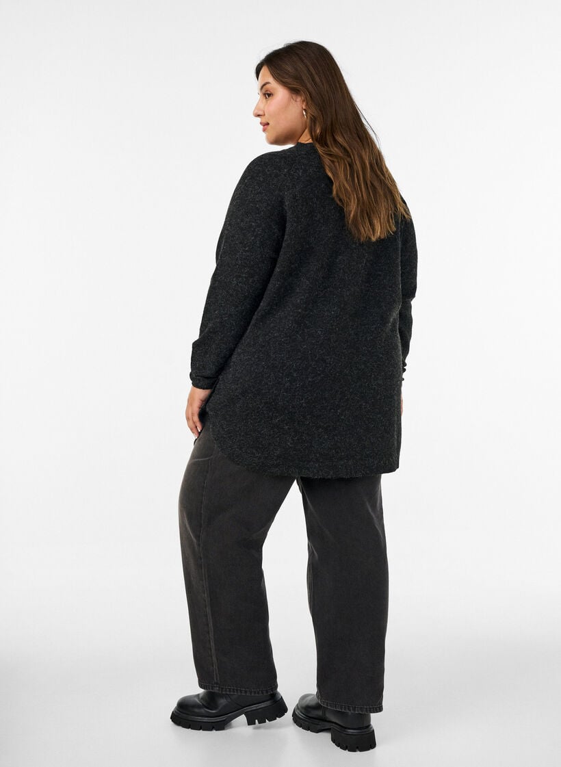 L&aring;ng stickad blus med kulknappar, Gr&aring;, Model image number 2