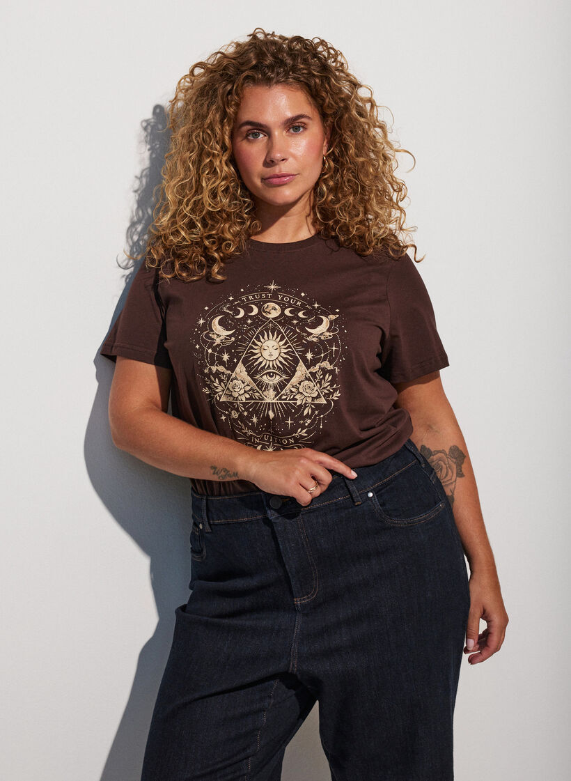 T-shirt i bomull med tryck framtill, Brun, Model image number 0