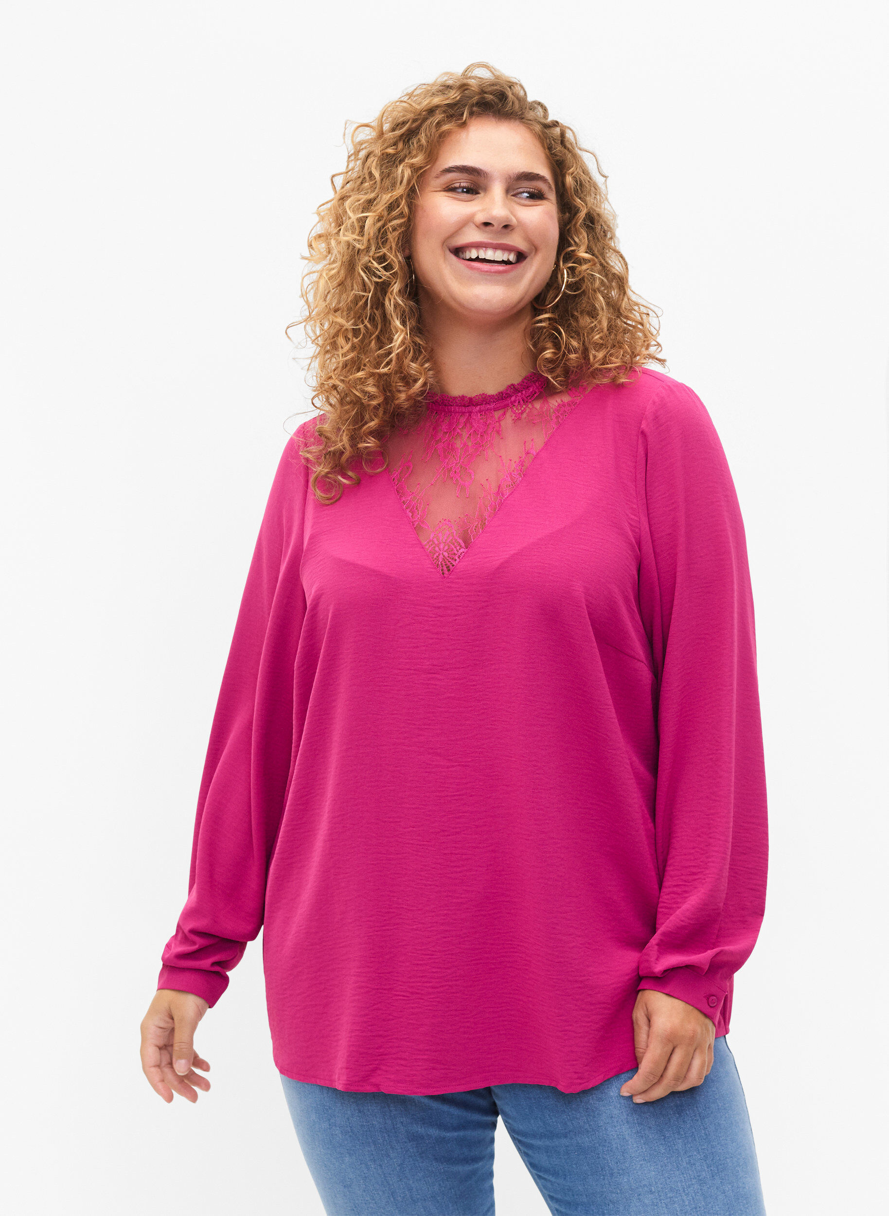 Zizzi L&aring;ng&auml;rmad blus med spetsdetaljer, Festival Fuchsia, Model image number 0