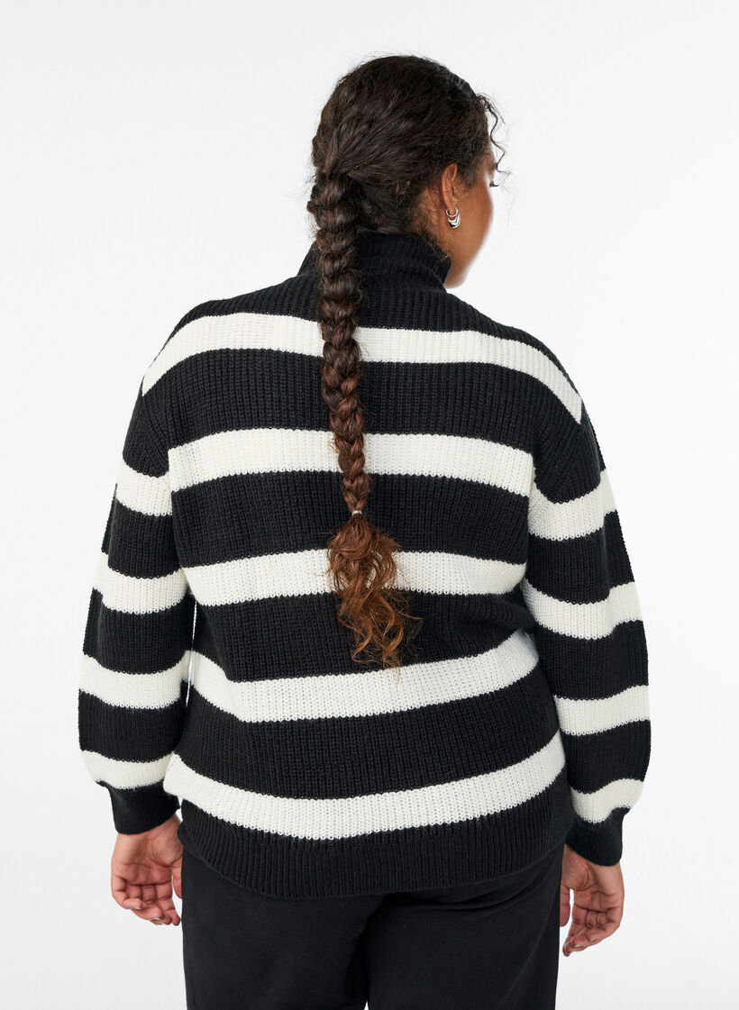 Stickad tr&ouml;ja med h&ouml;g hals och dragkedja, Svart, Model image number 2