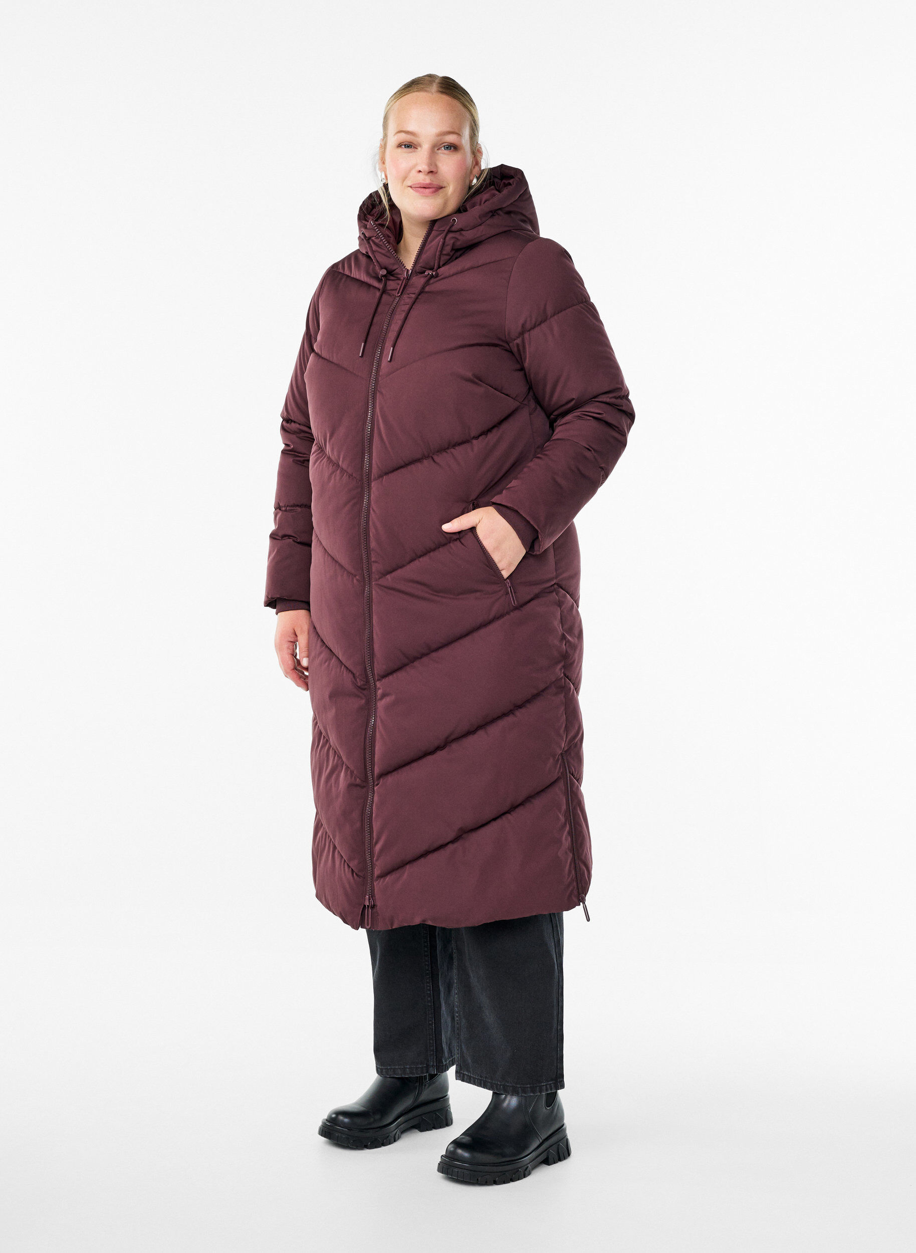 ZizziL&aring;ng pufferjacka med huva och fickor, M&ouml;rk Bordeaux, Model image number 0