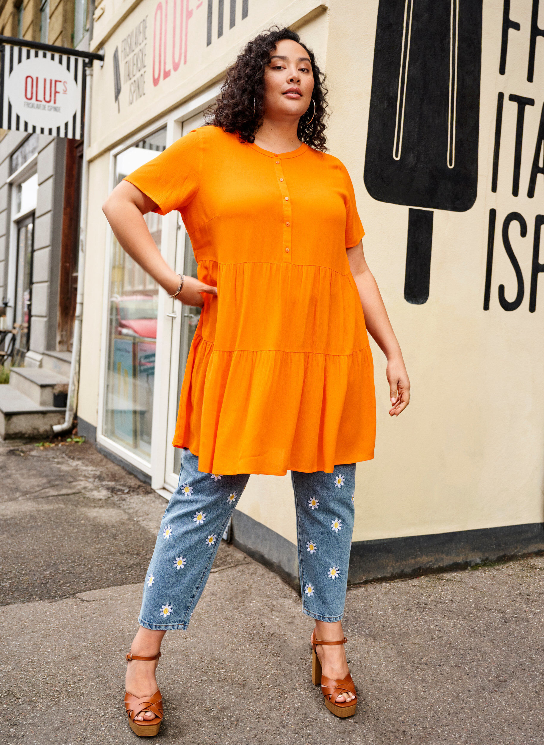 Zizzi A-linjeformad viskoskl&auml;nning med korta &auml;rmar, Exuberance, Image image number 0