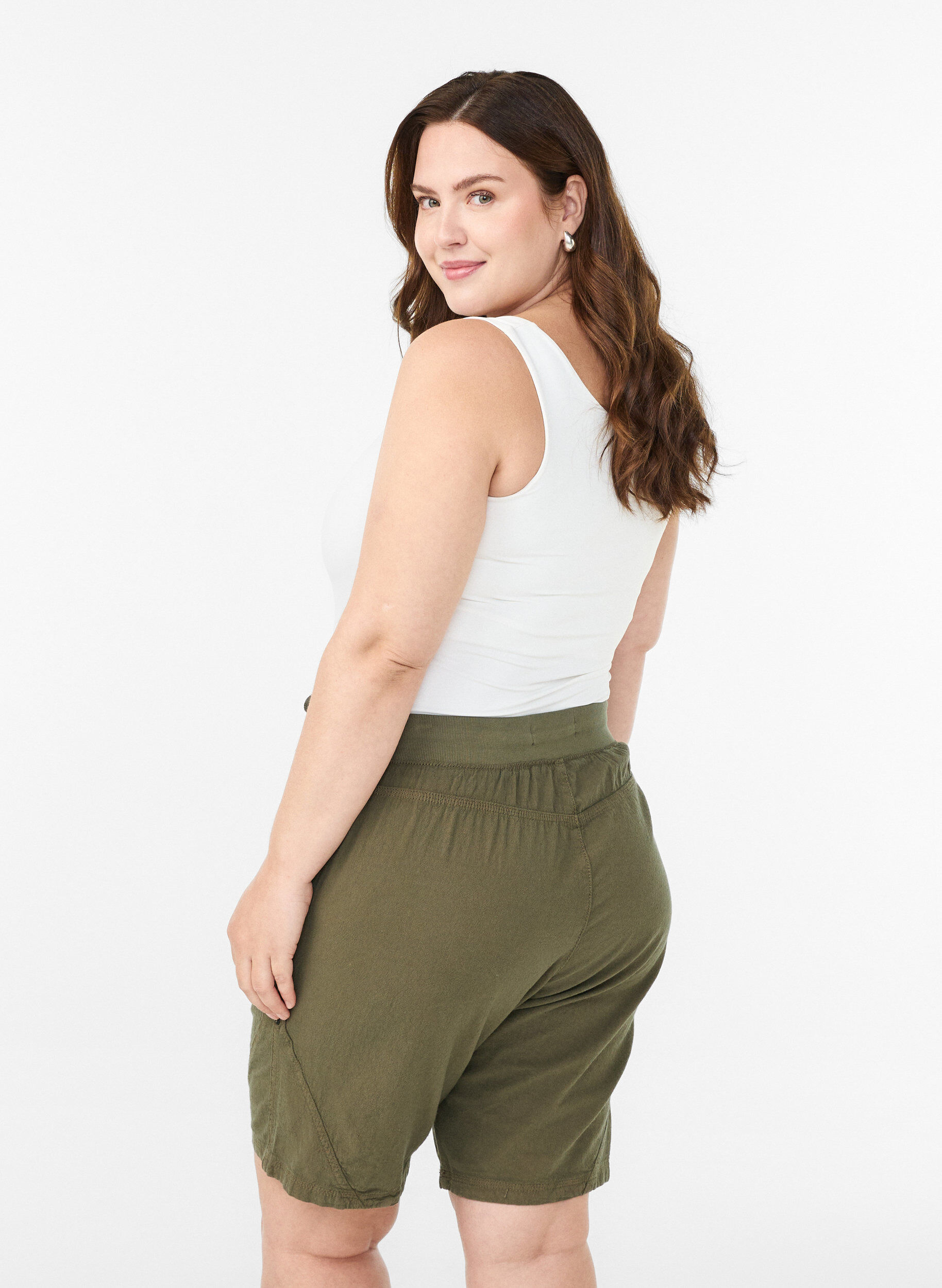 ZizziL&ouml;sa shorts i bomull med fickor, Gr&ouml;n, Model image number 2