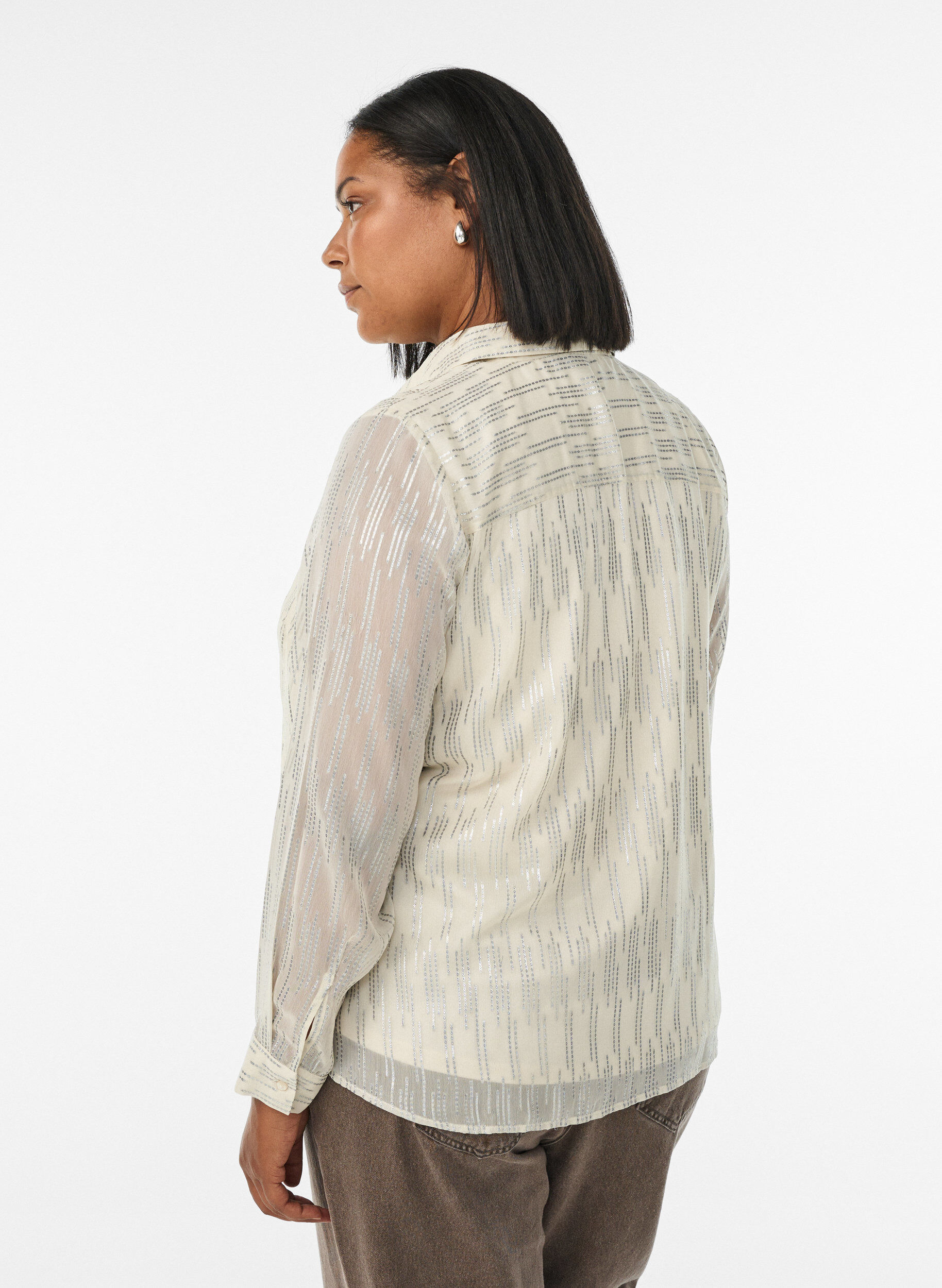 Zizzi Skjorta med glittrande m&ouml;nster, Vanilla, Model image number 2